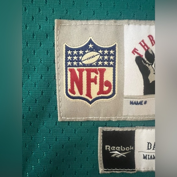 Reebok | NFL Throwbacks Dan Marino 13 football Jersey. Size: L - Picture 14 of 16